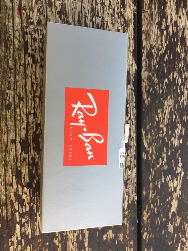Caja Ray-Ban Gafas de Sol Gris