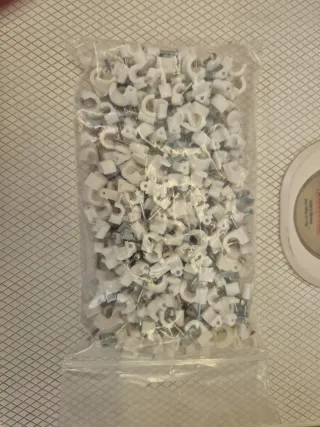 Chiodi blocca fili per cavi