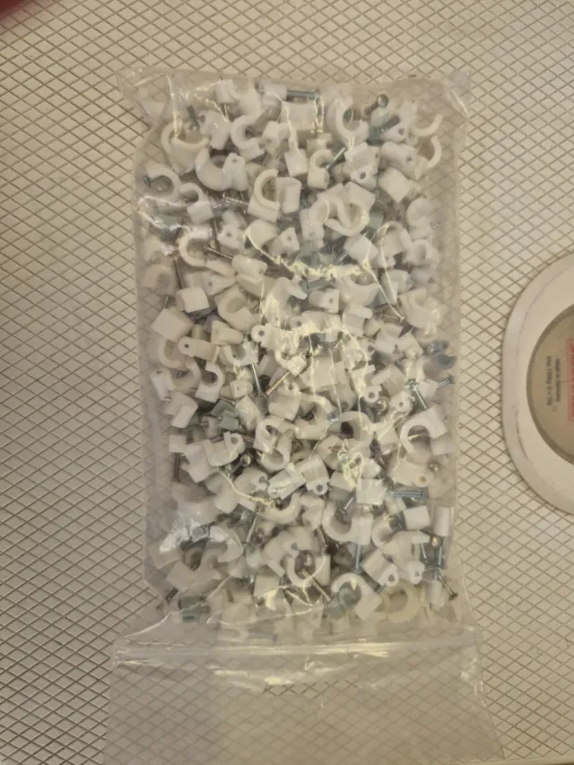 Chiodi blocca fili per cavi