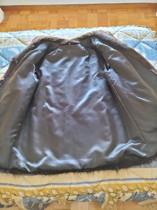Chaquetón de piel marrón