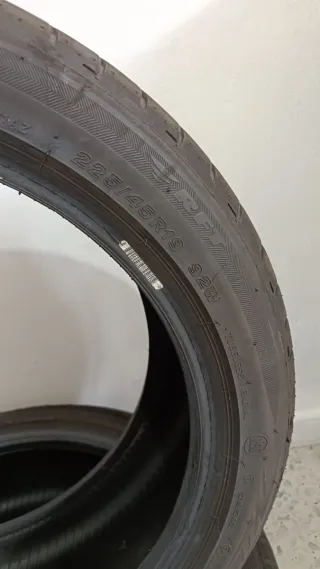 Bridgestone Potenza S001 225/45/19 92W Runflat