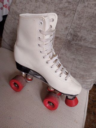 Patines de 4 ruedas blancos