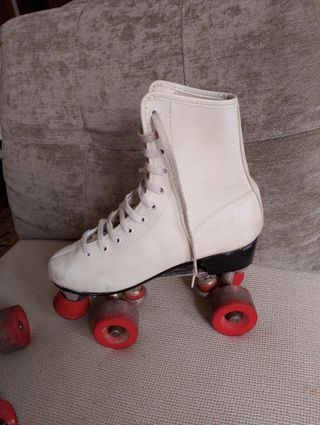 Patines de 4 ruedas blancos