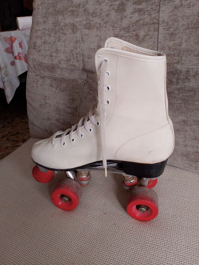 Patines de 4 ruedas blancos