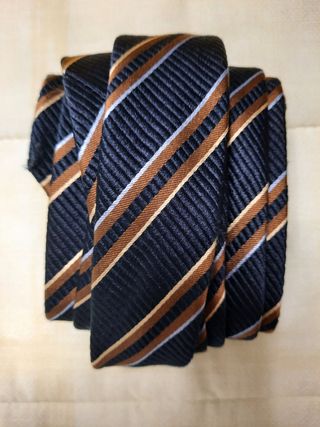 Corbata ancha de la marca Macson