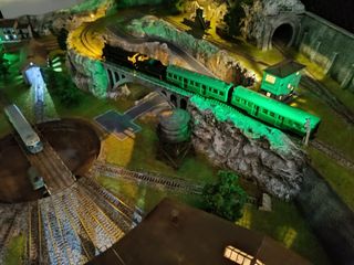 Maqueta Tren HO Digital Vías Peco Código 100