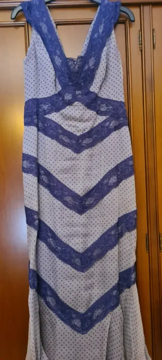 Vestido largo fiesta blanco y morado
