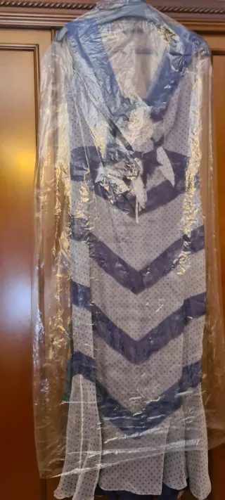 Vestido largo fiesta blanco y morado

