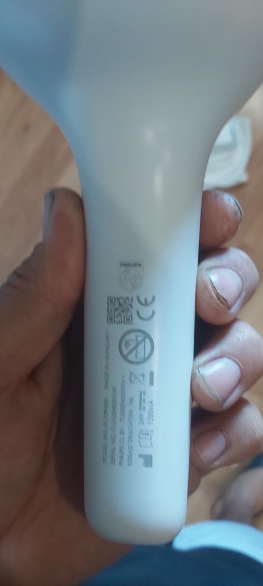 Depiladora Philips Plata y Blanca. Precio por todo