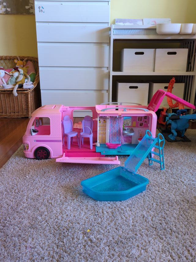 Autocaravana Barbie rosa (Dream Camper)