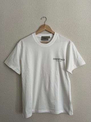 Camiseta Essentials
