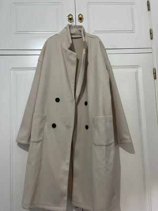 Abrigo largo beige