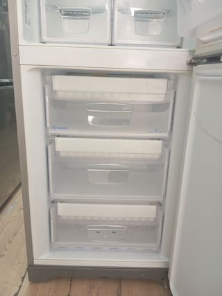 Nevera Indesit