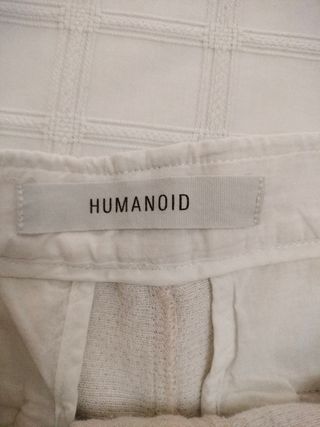 Pantalón beige HUMANOID