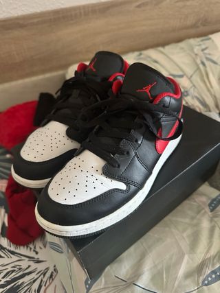 Nike Air Jordan 1 Low (GS) Negro Rojo