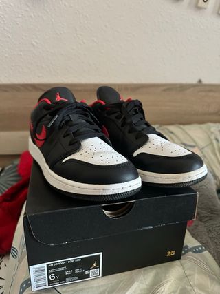 Nike Air Jordan 1 Low (GS) Negro Rojo