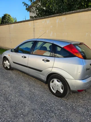 Ford Focus 2000