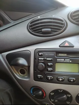 Ford Focus 2000