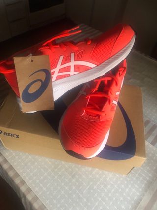 Zapatillas Asics Talla 37.5 Rojas