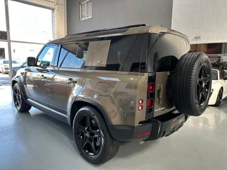 Land Rover Defender 2021