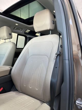 Land Rover Defender 2021