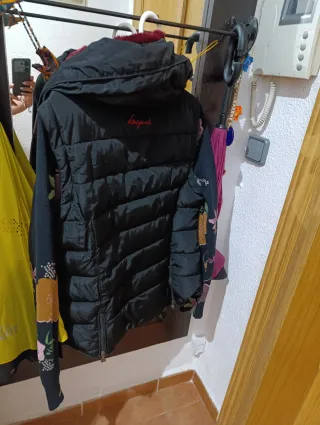 Chaleco Desigual Negro Mangas Desmontables