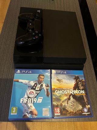 PS4 (PlayStation 4) Negra + FIFA 19 y Ghost Recon