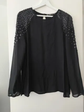 Blusa Zara Gasa Negra con Apliques Piel