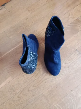 Botines azul marino con brillantina