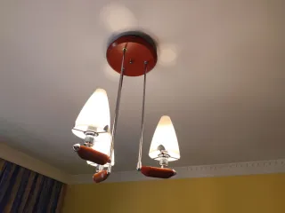 Lámpara de techo 3 focos madera y metal. Recoger