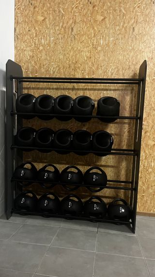 Balones medicinales con mueble expositor