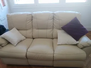 2 Sofás Piel Beige +sillas