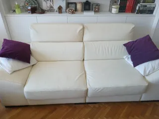 2 Sofás Piel Beige +sillas