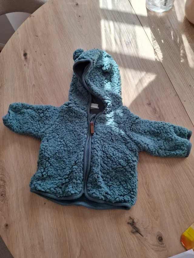 Chaqueta bebé con capucha y orejas