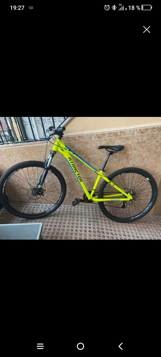 Almuñécar- Bicicleta de montaña amarilla TRAIL