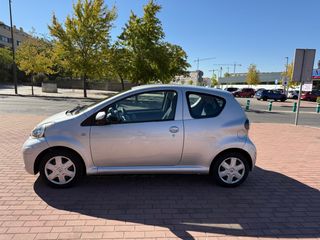 Toyota Aygo 1.0 GASOLINA AUTOMATICO 