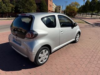 Toyota Aygo 1.0 GASOLINA AUTOMATICO 