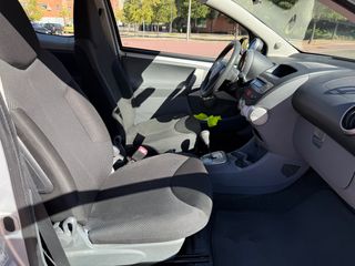 Toyota Aygo 1.0 GASOLINA AUTOMATICO 