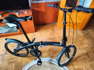 Bicicleta plegable Fuji negra