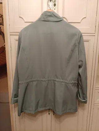 Parka de mujer, verde con bolsillos, talla 46