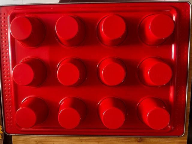 Molde para 12 cupcakes/magdalenas Ikea