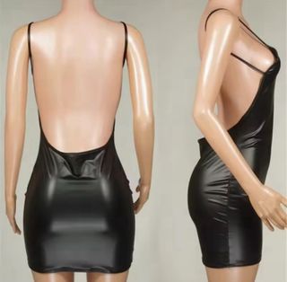 Vestido de cuero negro ajustado