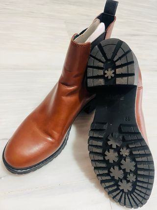 Botines marrones invierno t.39 marca ESPRIT.