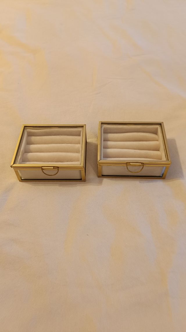 Conjunto Joyeros y Organizadores Dorados