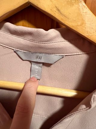 Blusa fluida H&M nude T.34