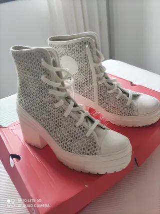 Botas Converse Beige y Blancas