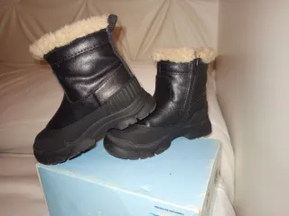 Botas de niño negras con pelo talla 22
