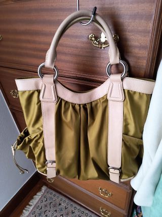 Bolso DKNY dorado y cuero beige