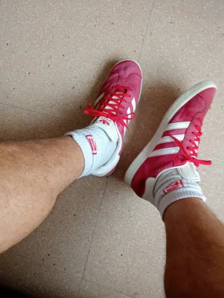 Zapatillas Adidas Gazelle Rojas y Blancas