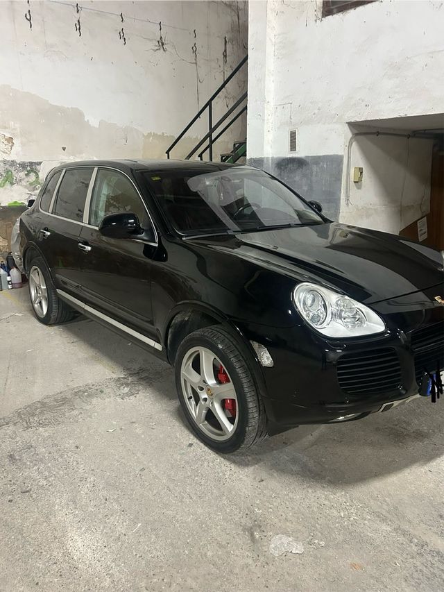 Porsche Cayenne 2004